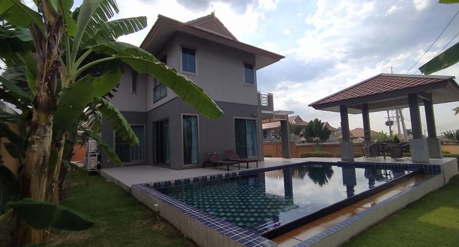 For rent 4 bedrooms villa in Bang Lamung, Chonburi