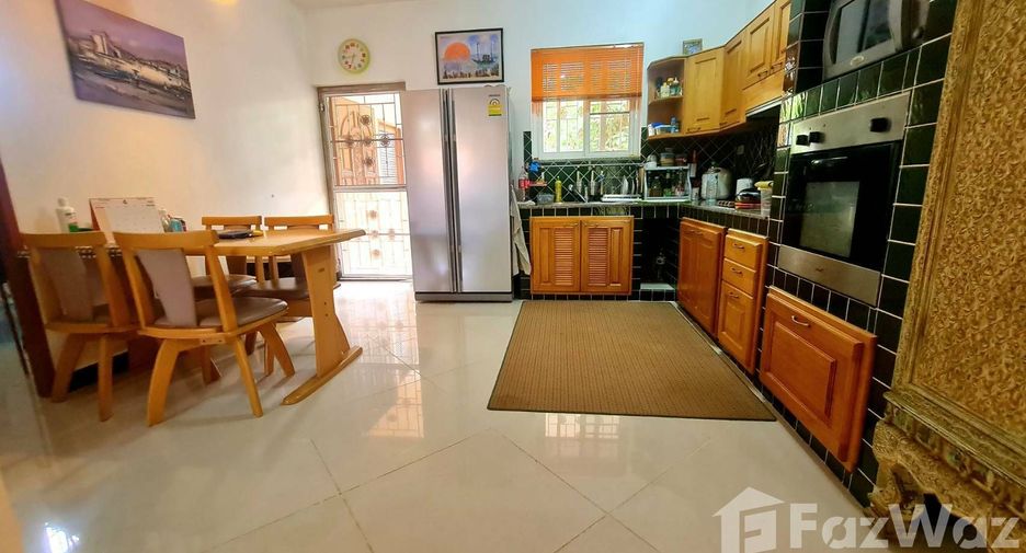 Продажа 3 спальни вилла в Банг Сарай, Паттайя