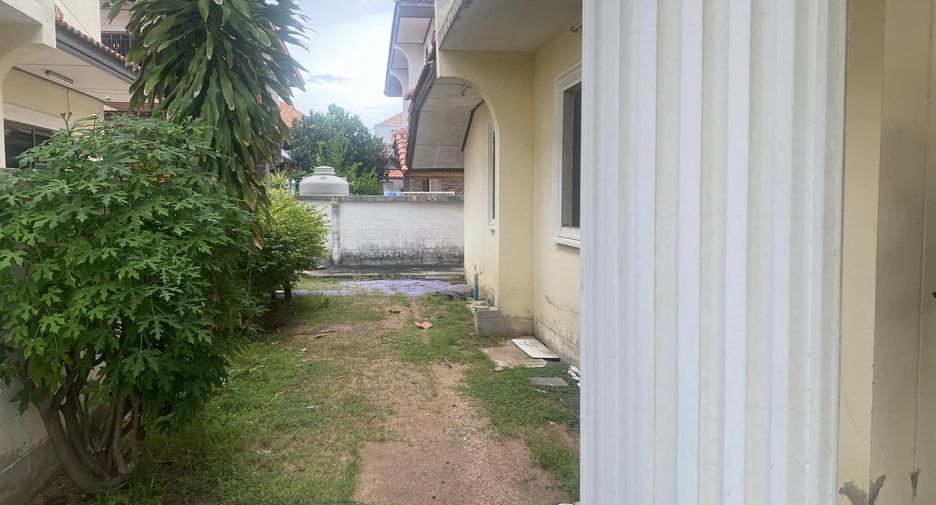 For sale 6 bedrooms house in Bang Lamung, Chonburi