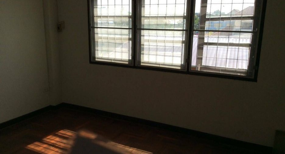 出售 4 卧室 联排别墅 在 Nong Khaem, 曼谷