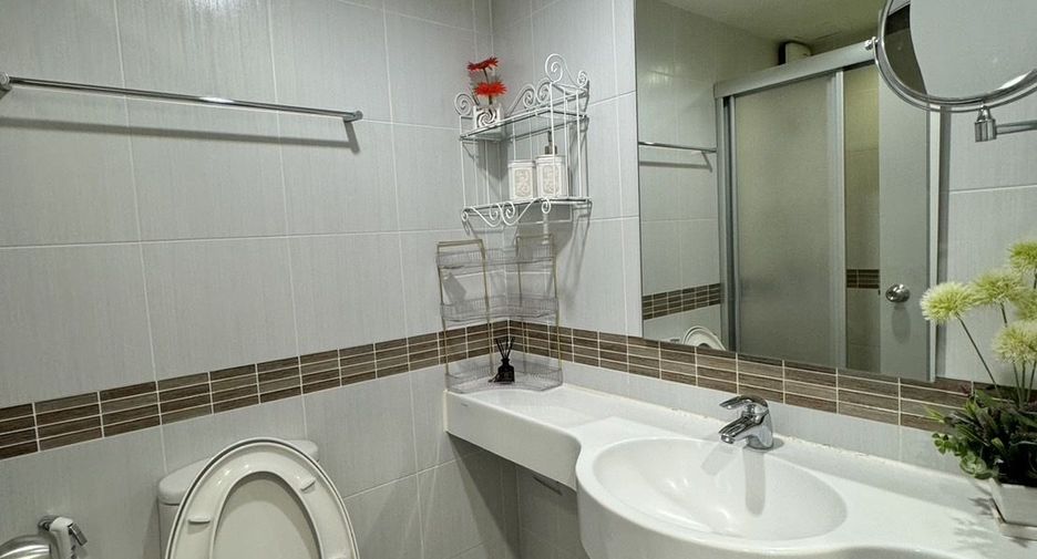 For rent 2 bedrooms condo in Mueang Udon Thani, Udon Thani