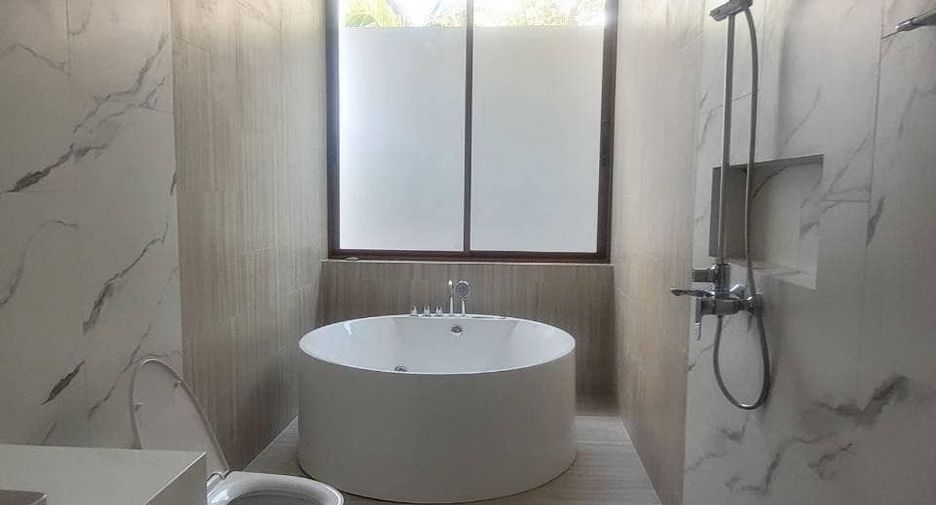 For sale 5 bedrooms villa in Bang Lamung, Chonburi