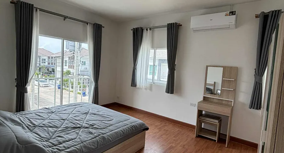 For rent 4 bedrooms house in Bang Lamung, Chonburi