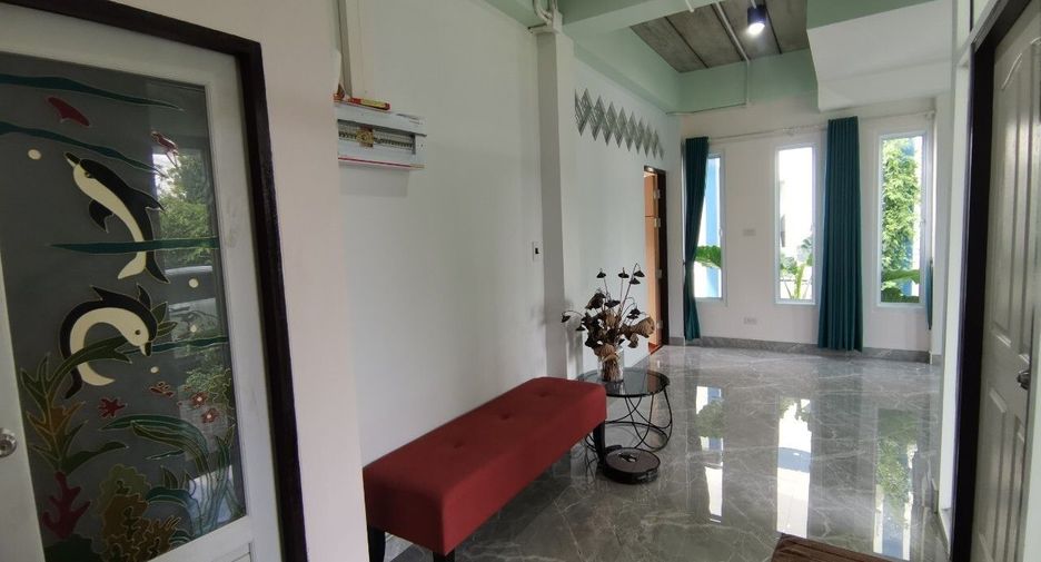 Haus zur Miete mit 3 Zimmer in Bang Lamung, Chonburi