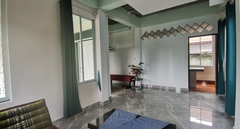 Haus zur Miete mit 3 Zimmer in Bang Lamung, Chonburi