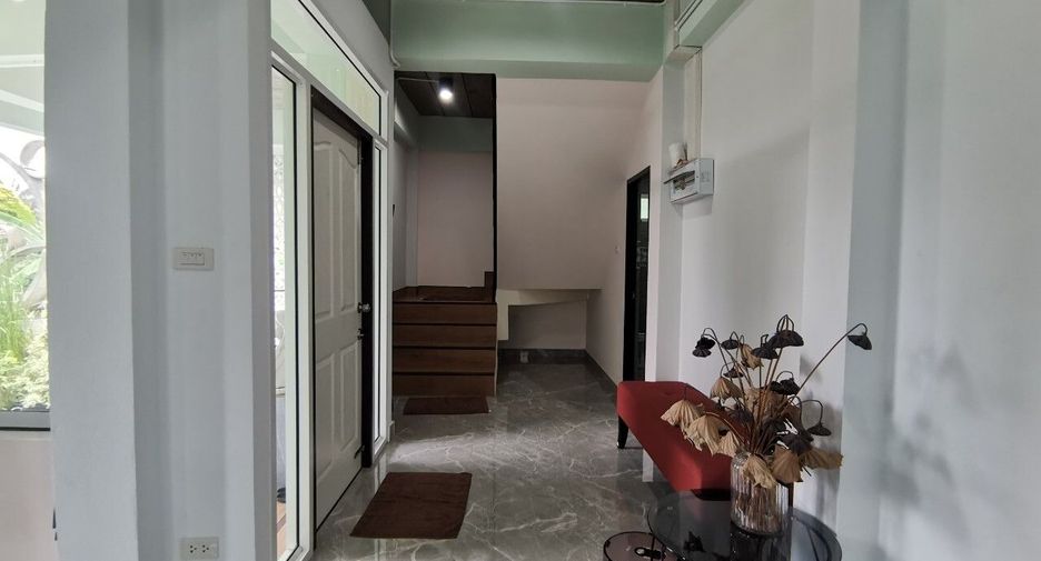 Haus zur Miete mit 3 Zimmer in Bang Lamung, Chonburi