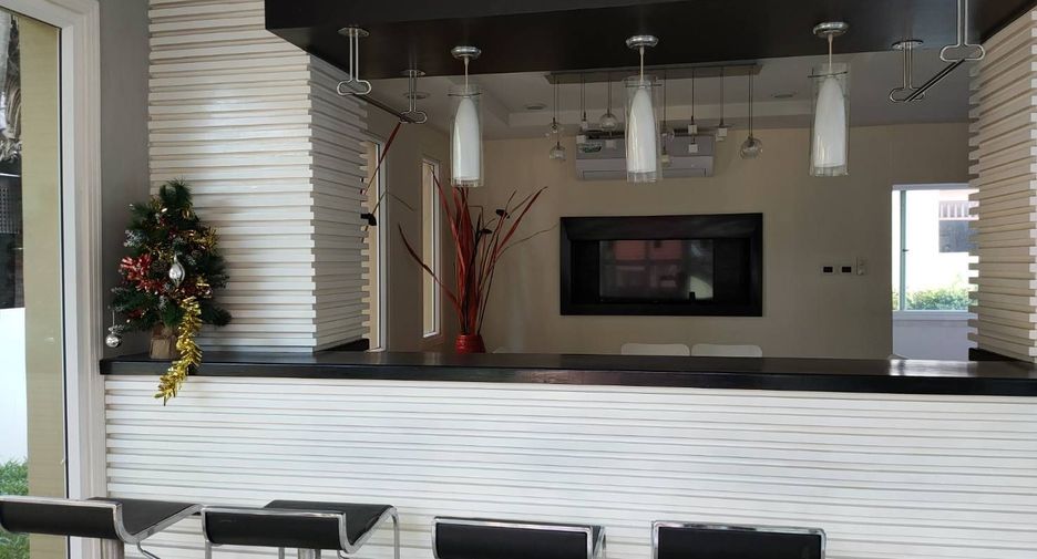 For rent 2 bedrooms villa in Bang Lamung, Chonburi