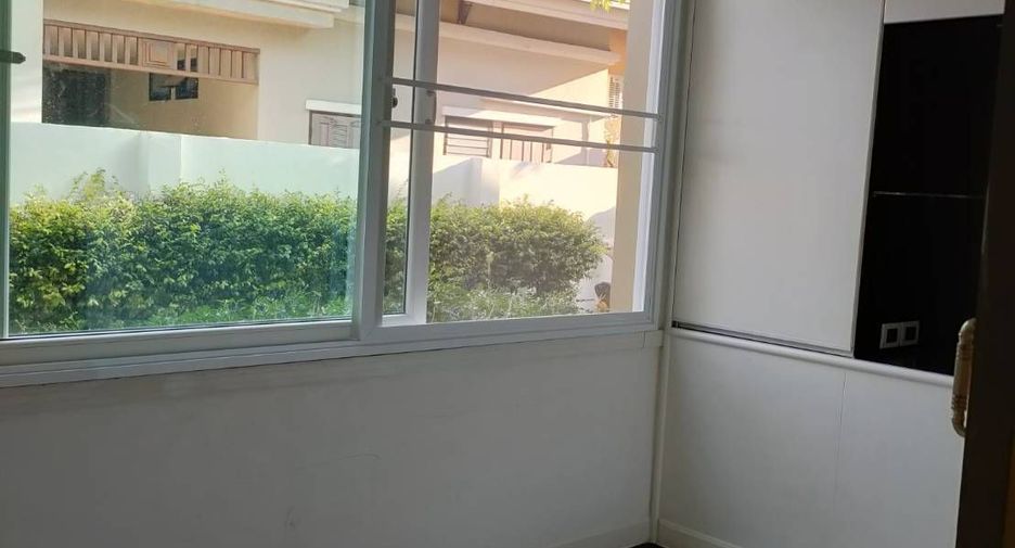 For rent 2 bedrooms villa in Bang Lamung, Chonburi