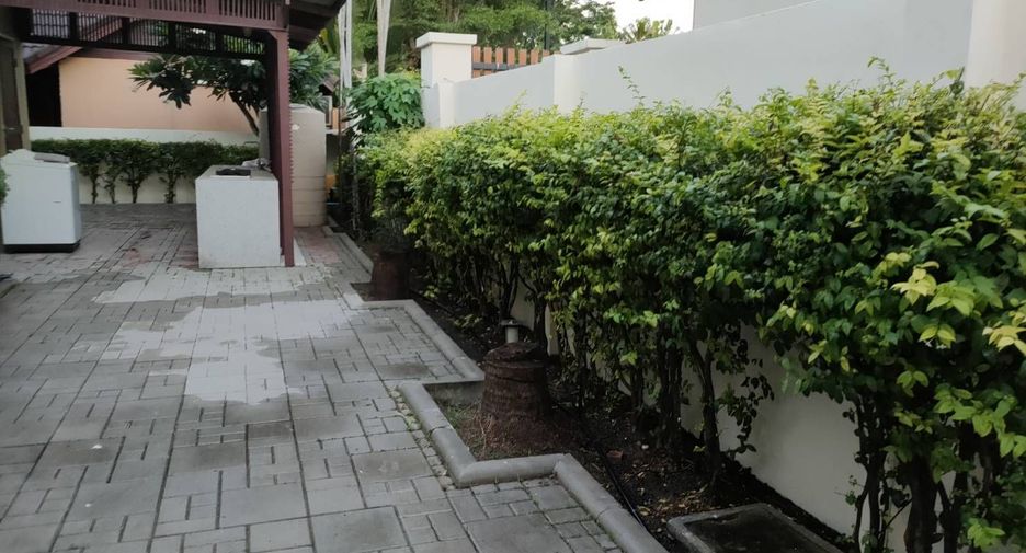 For rent 2 bedrooms villa in Bang Lamung, Chonburi