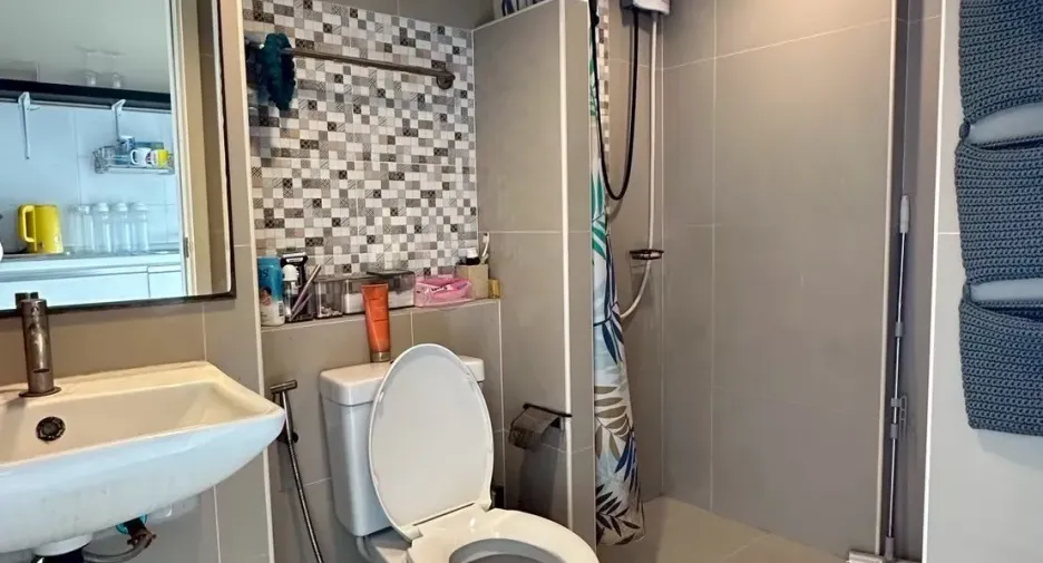 For sale 2 bedrooms condo in Mueang Pathum Thani, Pathum Thani