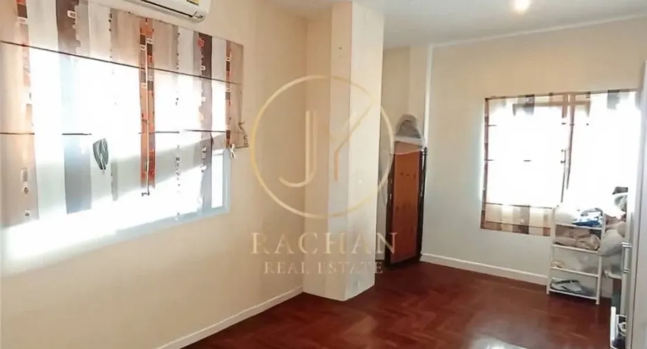 Haus zum Kauf mit 3 Zimmer in Bang Kruai, Nonthaburi