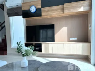 Casa en alquiler de 4 habitaciones en Mueang Phuket, Phuket