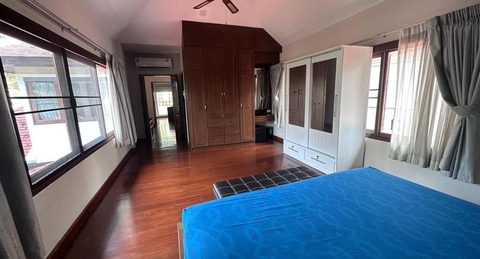 For rent 3 bedrooms villa in Bang Lamung, Chonburi