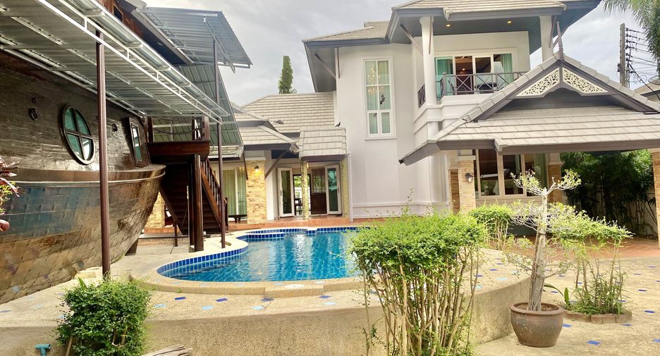 For rent 5 bedrooms villa in Bang Lamung, Chonburi