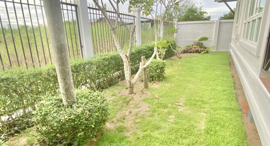 For rent 5 bedrooms villa in Bang Lamung, Chonburi