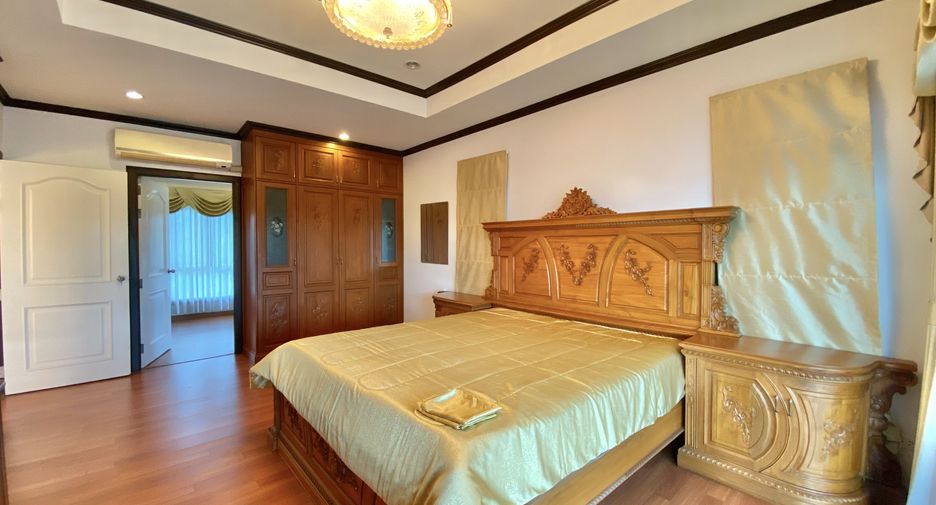 For rent 5 bedrooms villa in Bang Lamung, Chonburi