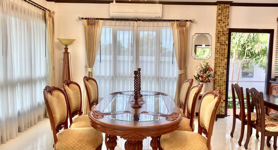 For rent 5 bedrooms villa in Bang Lamung, Chonburi