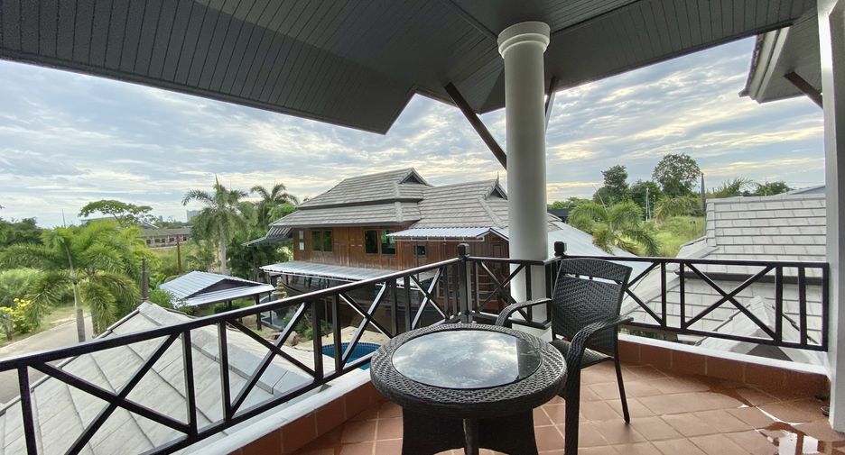 For rent 5 bedrooms villa in Bang Lamung, Chonburi