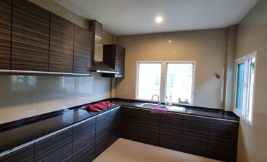 Casa en venta de 3 habitaciones en Chatuchak, Bangkok