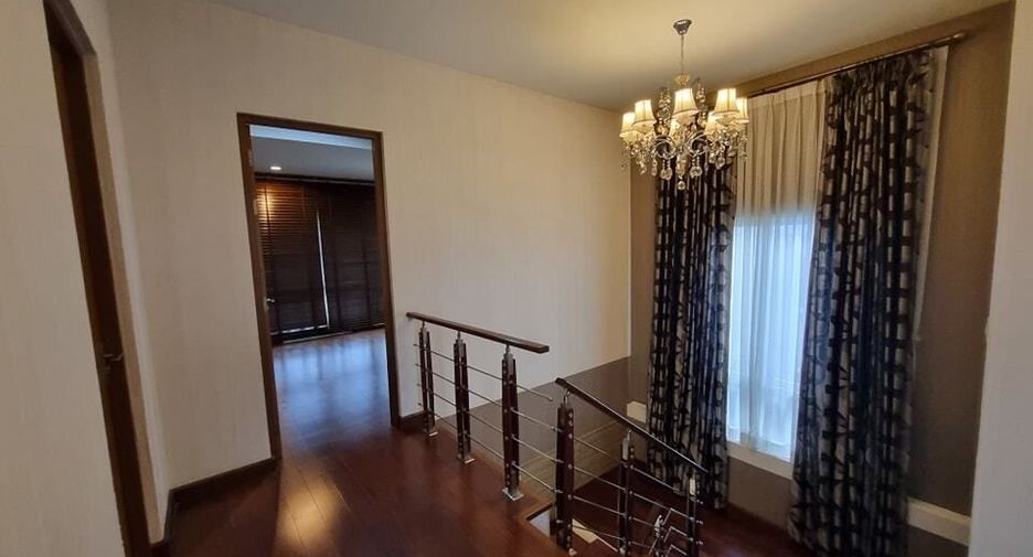 Casa en venta de 3 habitaciones en Chatuchak, Bangkok