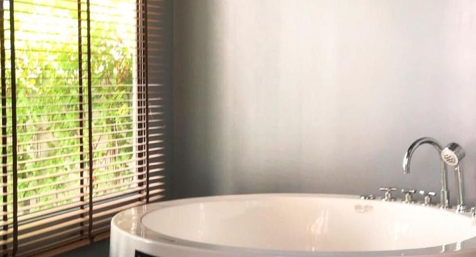 For sale 4 bedrooms house in Bang Phli, Samut Prakan