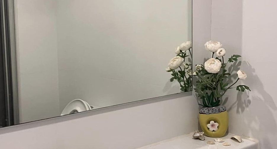 For sale and for rent 2 bedrooms condo 