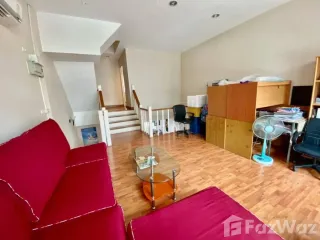 Reihenhaus zum Kauf mit 3 Zimmer in Bueng Kum, Bangkok