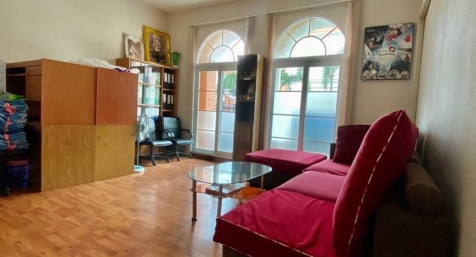 For sale 3 bedrooms townhouse in Bueng Kum, Bangkok