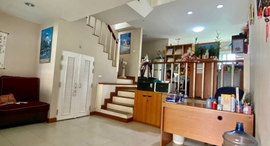 For sale 3 bedrooms townhouse in Bueng Kum, Bangkok
