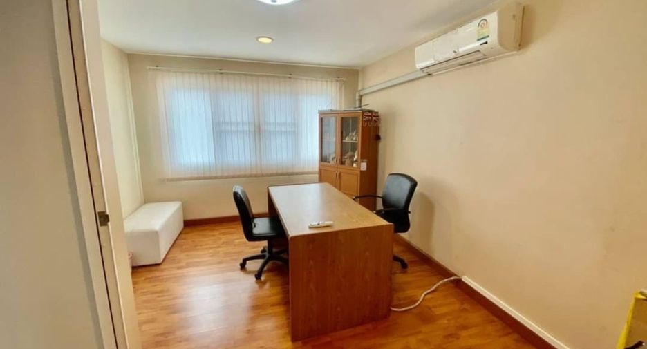 For sale 3 bedrooms townhouse in Bueng Kum, Bangkok