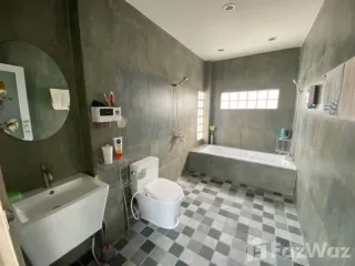 Villa en alquiler de 4 habitaciones en Bang Lamung, Chonburi