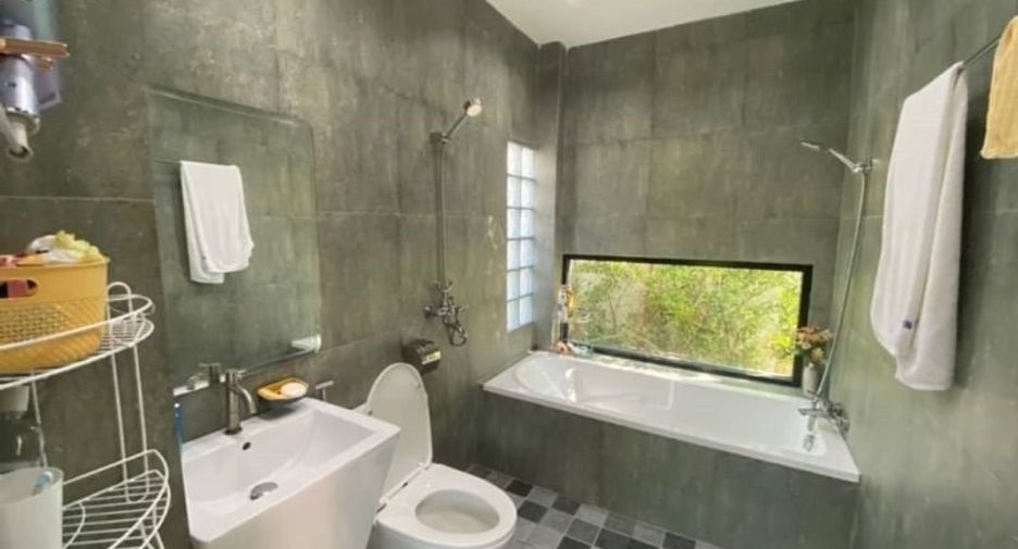 Villa en alquiler de 4 habitaciones en Bang Lamung, Chonburi