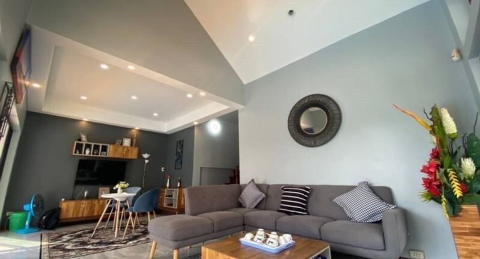 For rent 4 ベッドルーム villa in Bang Lamung, Chonburi