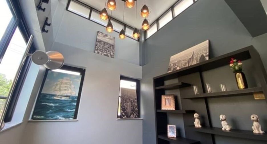 Villa en alquiler de 4 habitaciones en Bang Lamung, Chonburi