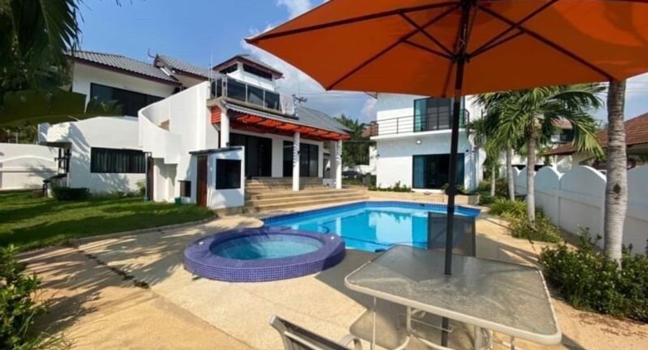 Villa zur Miete mit 4 Zimmer in Bang Lamung, Chonburi