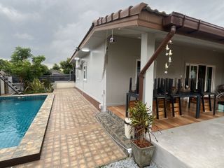 À louer 3 chambres villa à Bang Lamung, Chonburi