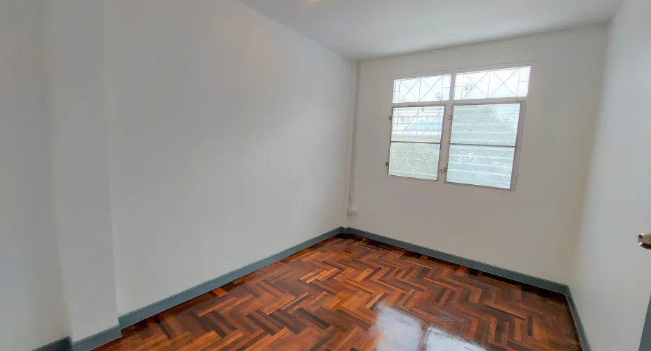 For rent 2 bedrooms townhouse in Mueang Nonthaburi, Nonthaburi