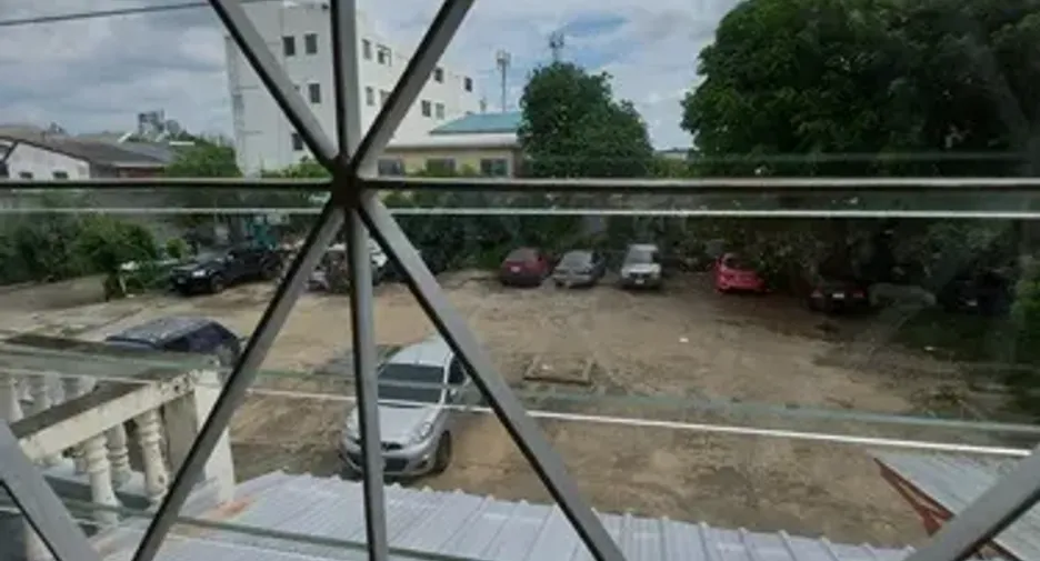 For rent 2 bedrooms townhouse in Mueang Nonthaburi, Nonthaburi