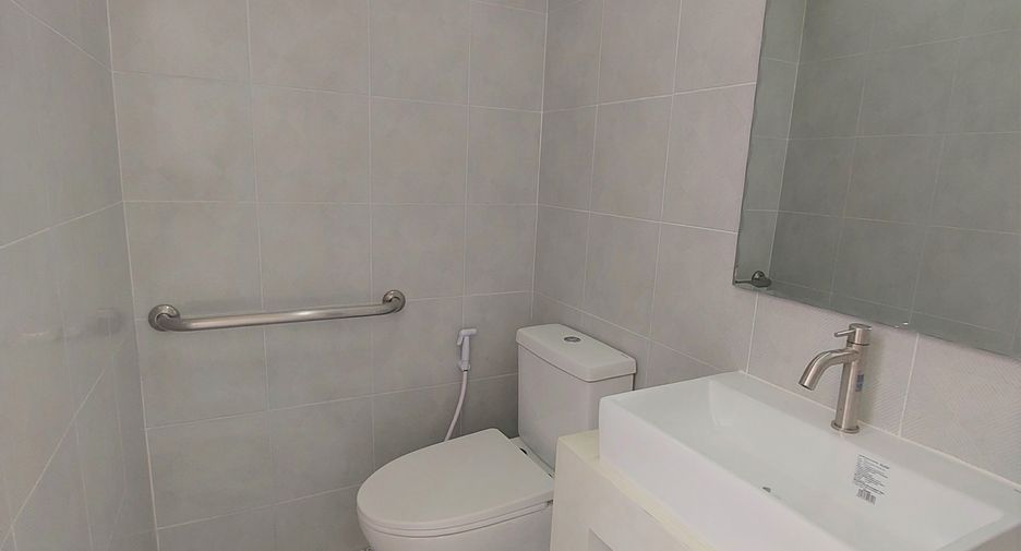 For rent 2 bedrooms townhouse in Mueang Nonthaburi, Nonthaburi