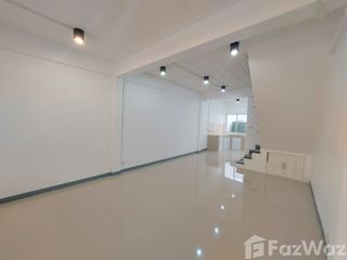 出租 2 卧室 联排别墅 在 Mueang Nonthaburi, Nonthaburi