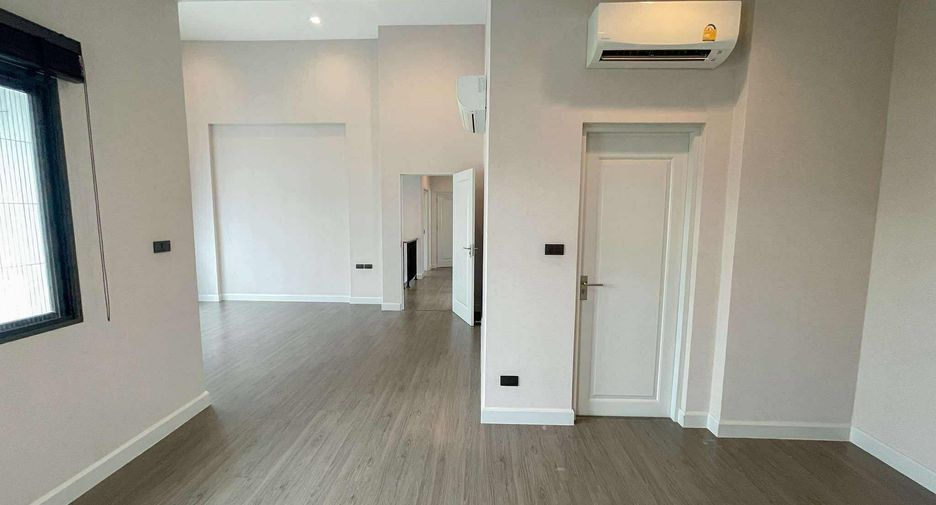 For sale and for rent 5 bedrooms house in Bang Kruai, Nonthaburi