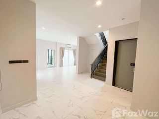 For sale そして for rent 5 ベッドルーム house in Bang Kruai, Nonthaburi