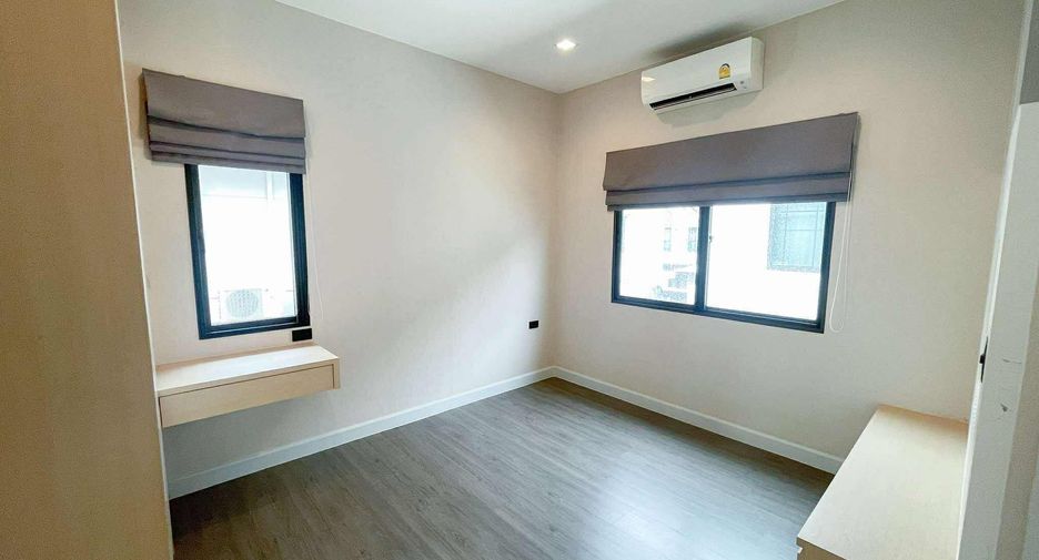 For sale and for rent 5 bedrooms house in Bang Kruai, Nonthaburi