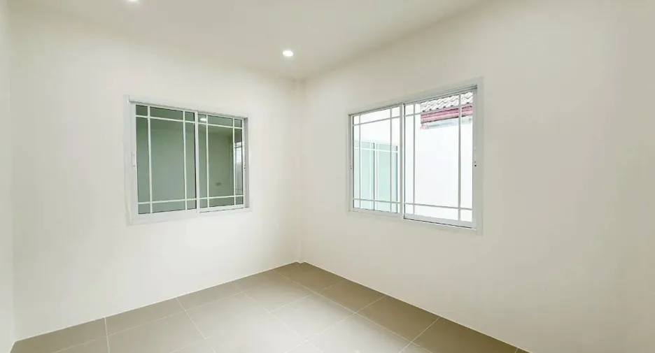 For sale 2 bedrooms townhouse in Thalang, Phuket