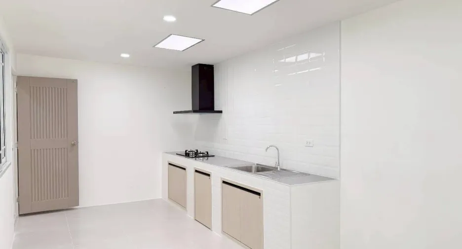 For sale 2 bedrooms townhouse in Thalang, Phuket