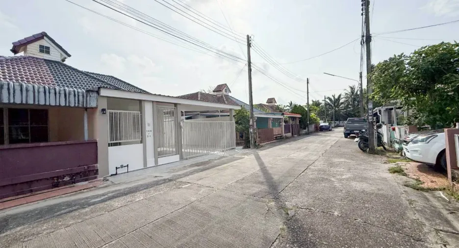 For sale 2 bedrooms townhouse in Thalang, Phuket
