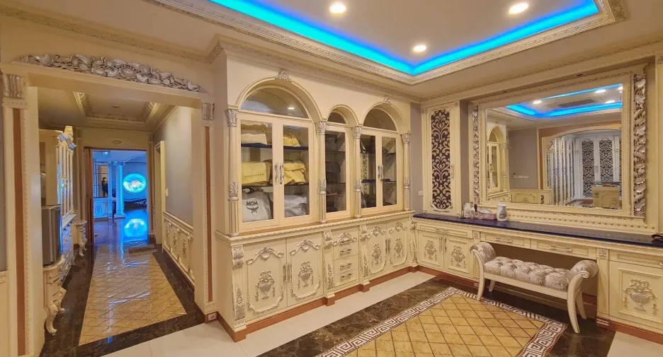 For sale 5 ベッドルーム house in Thung Khru, Bangkok