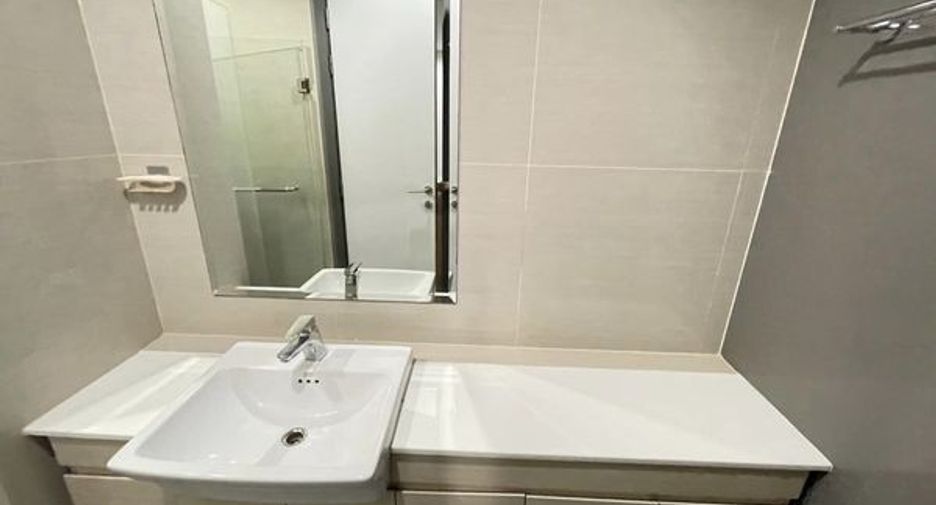 For sale 1 bed condo in Khlong San, Bangkok