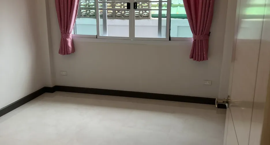 For sale 2 bedrooms house in Mueang Udon Thani, Udon Thani
