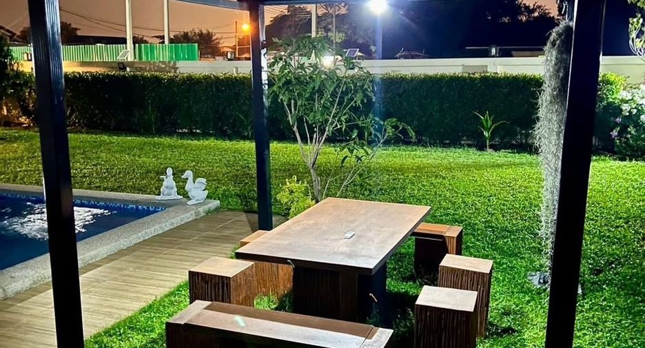 For sale 3 bedrooms villa in Bang Lamung, Chonburi